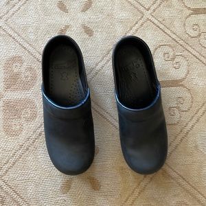 Dansko Professional black box leather clog. Size 36 EU. 5.5-6 US